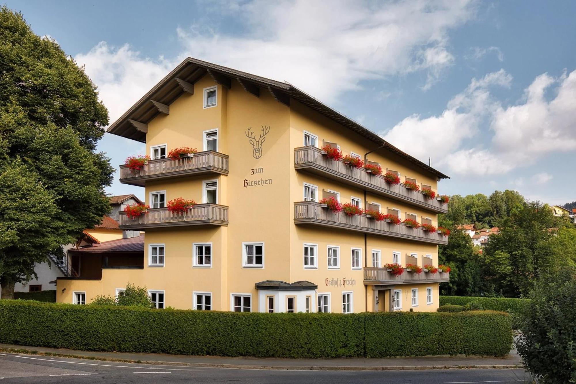 Hotel Zum Hirschen Lam Exterior photo